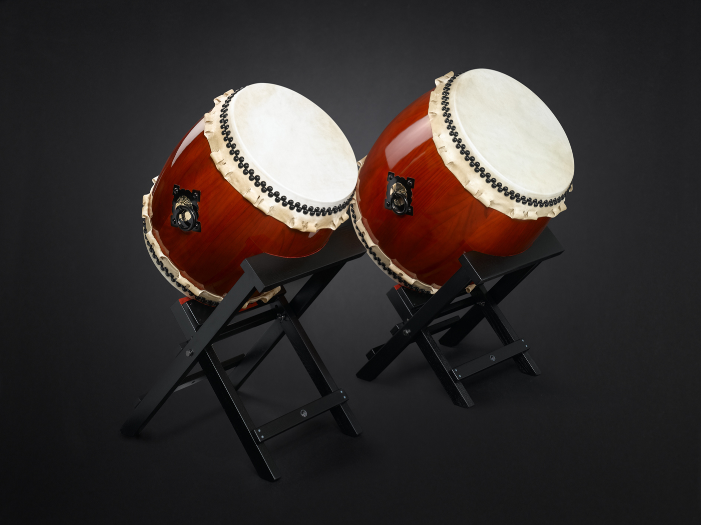 Miya-Daiko high-quality (850€/999€) with slant-stands for Ø42cm & Ø48cm (260€)