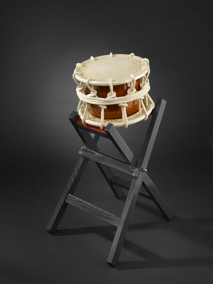 Shime-Daiko rope (599�) �37cm with woodenstand (180�)